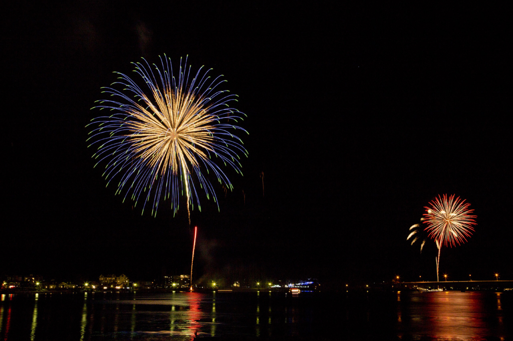 Kawaguchiko Winter Fireworks The Flowers of the light reflected at