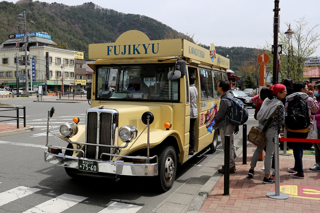 lake kawaguchiko bus tour