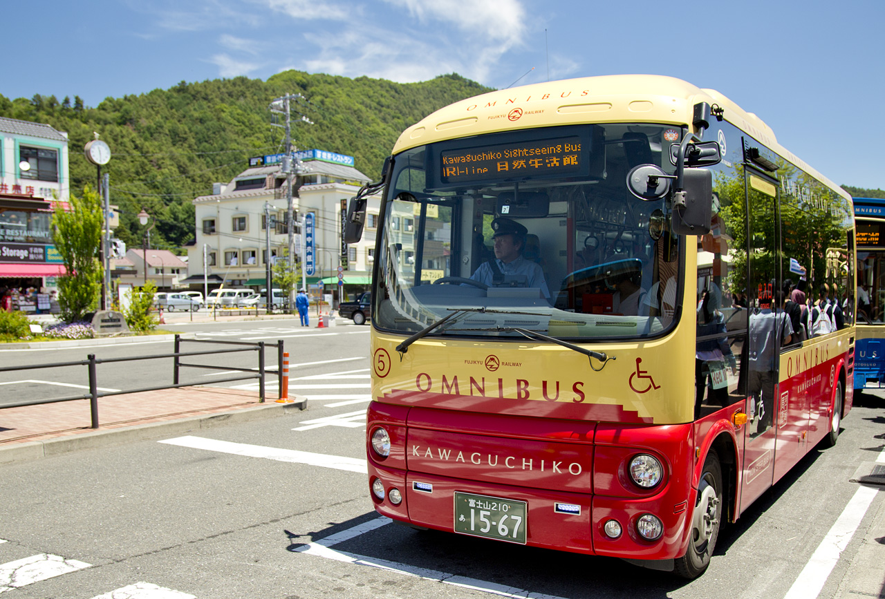 lake kawaguchiko bus tour
